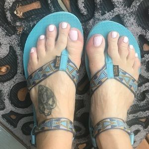 Teva sandals size 11 women’s.